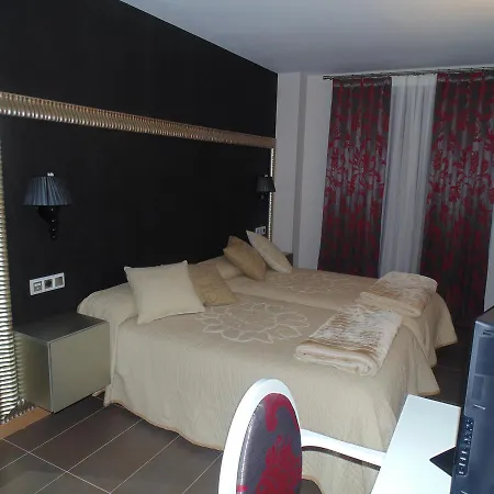 Hotel Ribera De Langa