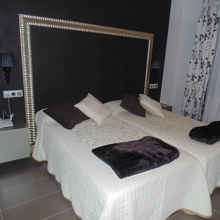 Hotel Ribera De Langa 2*