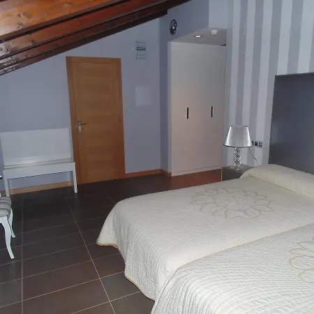 מלון Ribera De Langa 2*