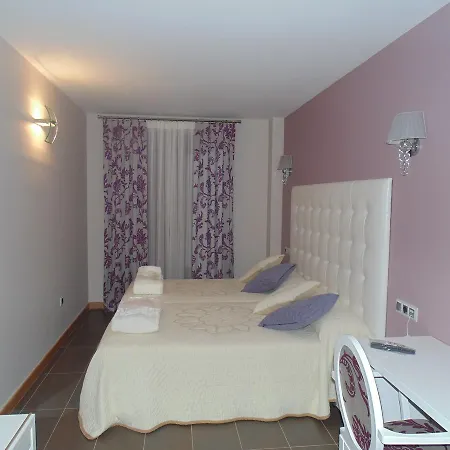 מלון Ribera De Langa